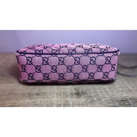 🩷SOLD🩷 Gucci Marmont Pink Quilted Camera Bag - Picture 3 of 9